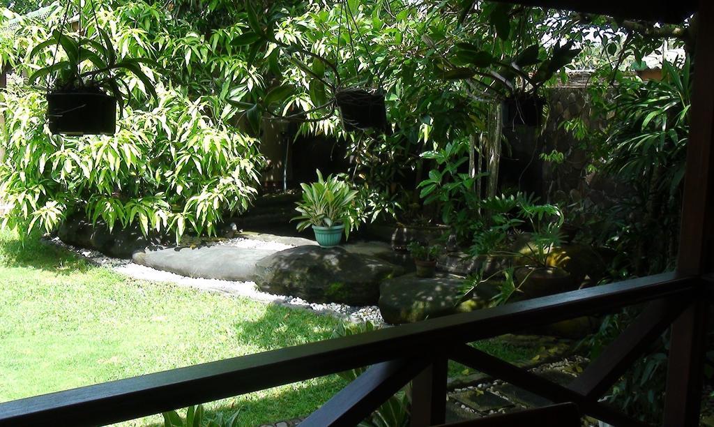 Villa Yukie Senggigi Montongbuwoh Exterior photo