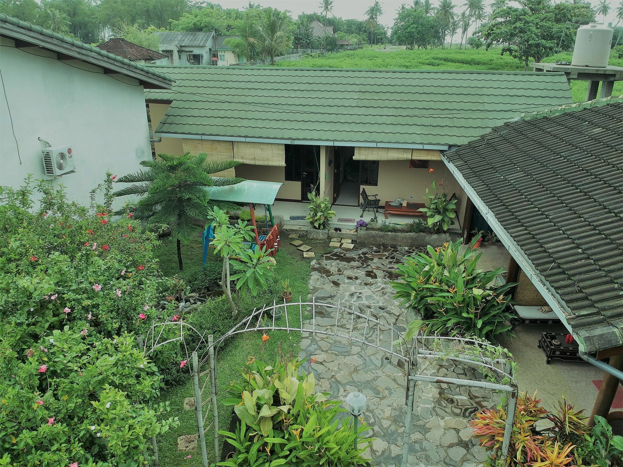 Villa Yukie Senggigi Montongbuwoh Exterior photo