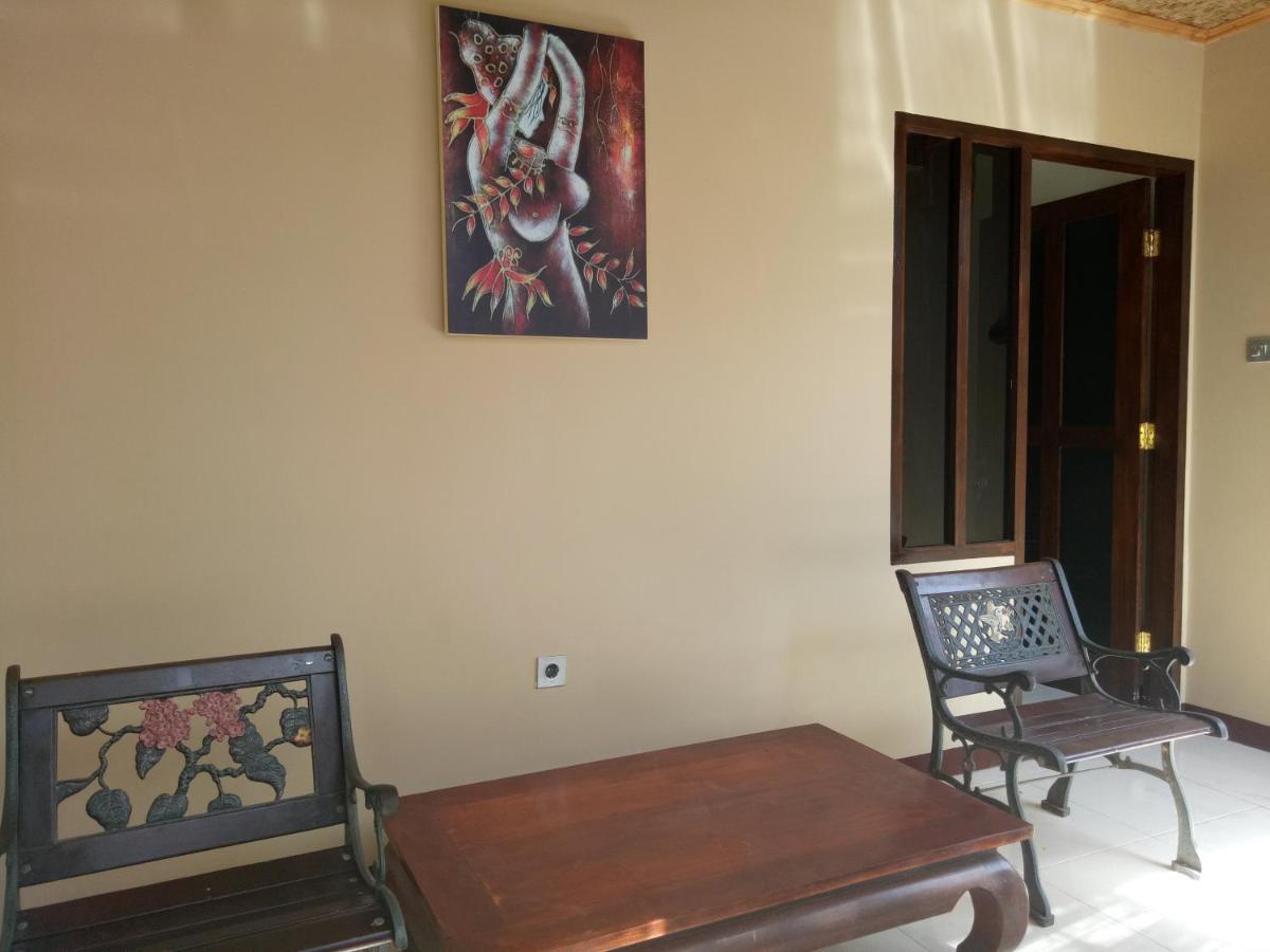 Villa Yukie Senggigi Montongbuwoh Exterior photo